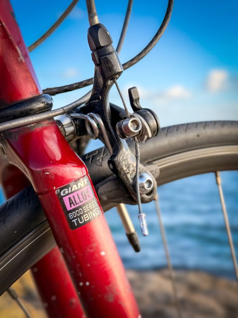 Used Giant Cadex Shimano Deore 2000 Road & Gravel, Red — image 5 of 10