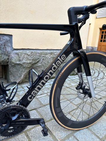 Used Cannondale Supersix Shimano 105 2024 Road & Gravel, Black — image 3 of 4