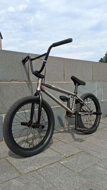 Used Mankind Custom Shimano Dura Ace Di2 2022 Mountainbike, Light Gray — image 2 of 6