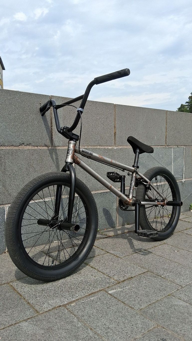 Used Mankind Custom Shimano Dura Ace Di2 2022 Mountainbike, Light Gray — image 2 of 6