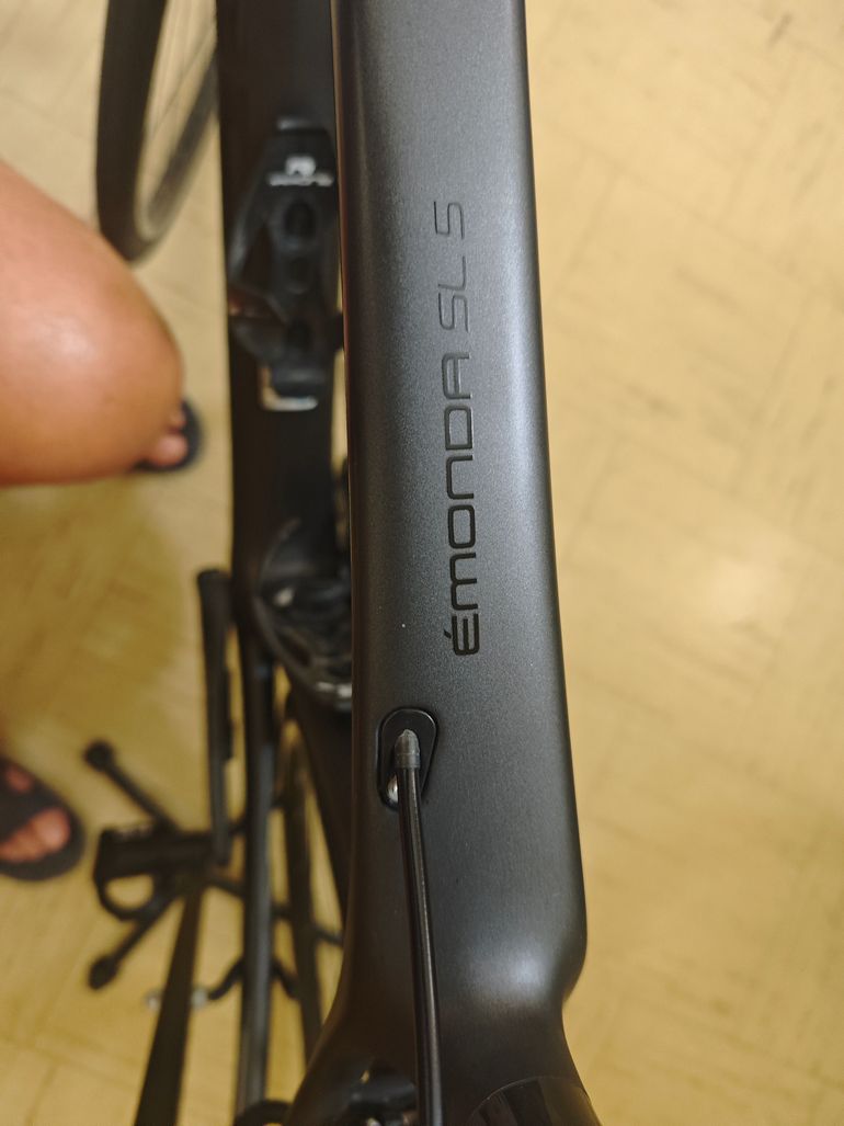 Used Trek Émonda SL 5 2017 2017 Road & Gravel, Black — image 12 of 13