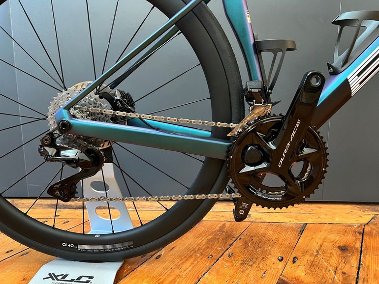 Tweedehands BMC Roadmachine 01 ONE 2027 2027 Road & Gravel — afbeelding 2 van 4