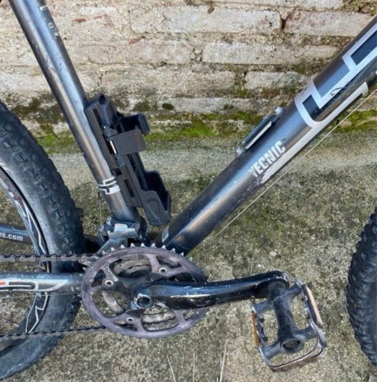 Used Lapierre Tecnic Shimano Deore XT 2011 Mountainbike, Black — image 6 of 8