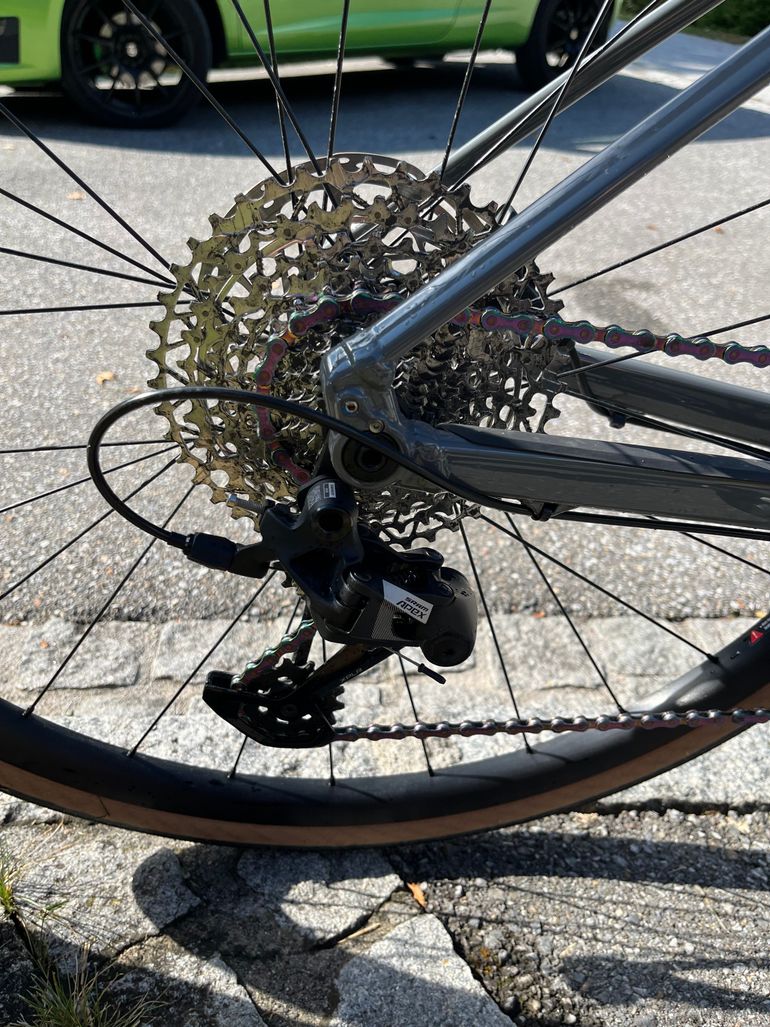 Gebrauchtes BMC Roadmachine AL X ONE 2023 2023 Road & Gravel, Hellgrau — Bild 3 von 8