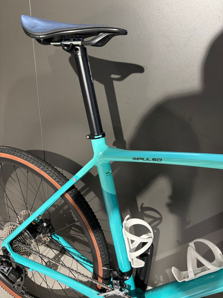 Gebrauchtes Bianchi Impulso COMP GRX 610 disc 2023 2023 Road & Gravel, Blau — Bild 9 von 9