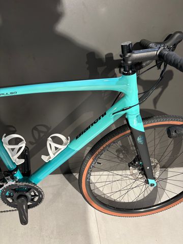 Gebrauchtes Bianchi Impulso COMP GRX 610 disc 2023 2023 Road & Gravel, Blau — Bild 4 von 9
