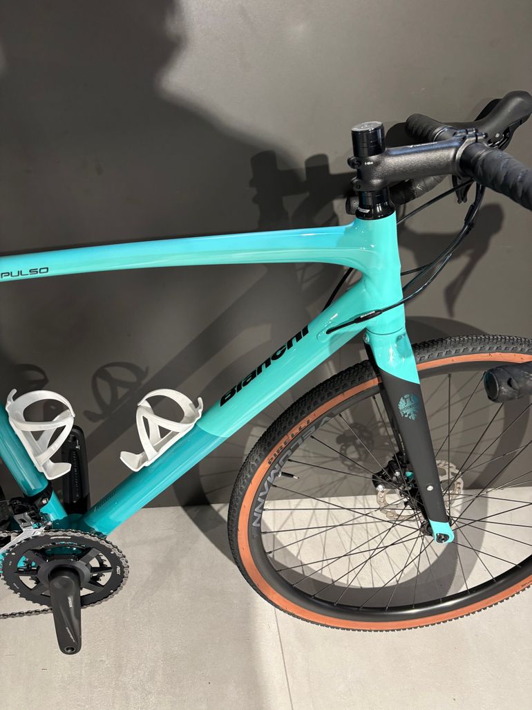 Gebrauchtes Bianchi Impulso COMP GRX 610 disc 2023 2023 Road & Gravel, Blau — Bild 4 von 9