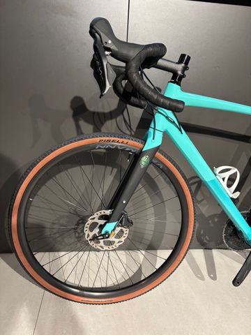 Gebrauchtes Bianchi Impulso COMP GRX 610 disc 2023 2023 Road & Gravel, Blau — Bild 7 von 9