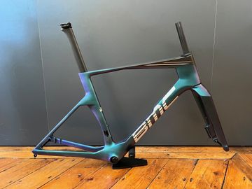 Used BMC Teammachine R 01 Frameset 2027 Frameset 2027 Road & Gravel, Blue — image 3 of 3