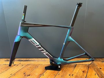 Used BMC Teammachine R 01 Frameset 2027 Frameset 2027 Road & Gravel, Blue — image 2 of 3