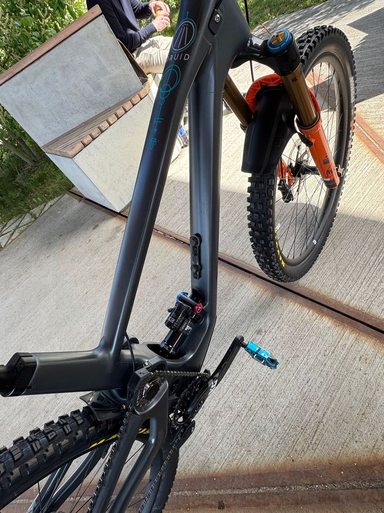Used Forbidden Druid XT 2022 Frameset 2022 Mountainbike, Light Gray, 29 — image 15 of 19