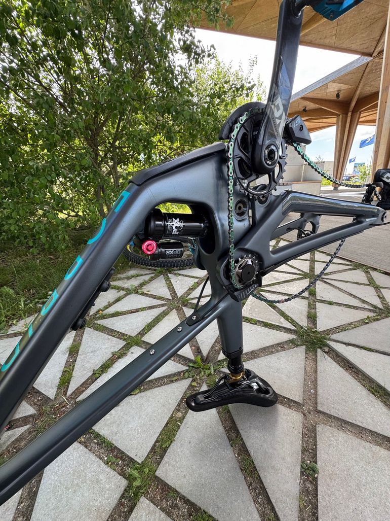 Used Forbidden Druid XT 2022 Frameset 2022 Mountainbike, Light Gray, 29 — image 9 of 19