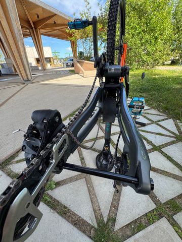 Used Forbidden Druid XT 2022 Frameset 2022 Mountainbike, Light Gray, 29 — image 8 of 19
