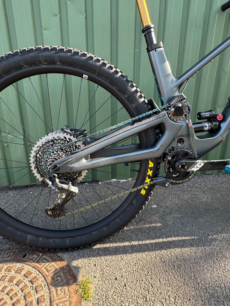 Used Forbidden Druid XT 2022 Frameset 2022 Mountainbike, Light Gray, 29 — image 3 of 19
