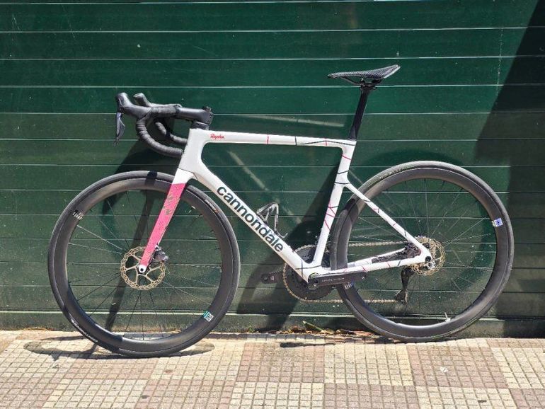 Used Cannondale Supersix Shimano Ultegra 2022 Road & Gravel, White — image 1 of 3