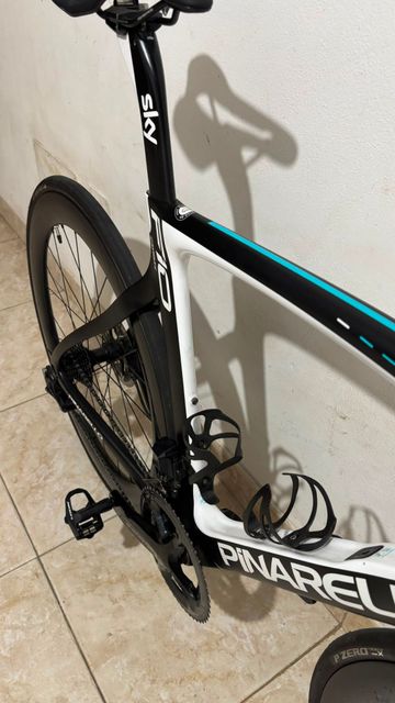 Pinarello Dogma Shimano Dura Ace Di2 2018 Road & Gravel usato, Nero — immagine 6 di 14