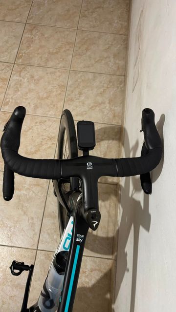 Pinarello Dogma Shimano Dura Ace Di2 2018 Road & Gravel usato, Nero — immagine 10 di 14