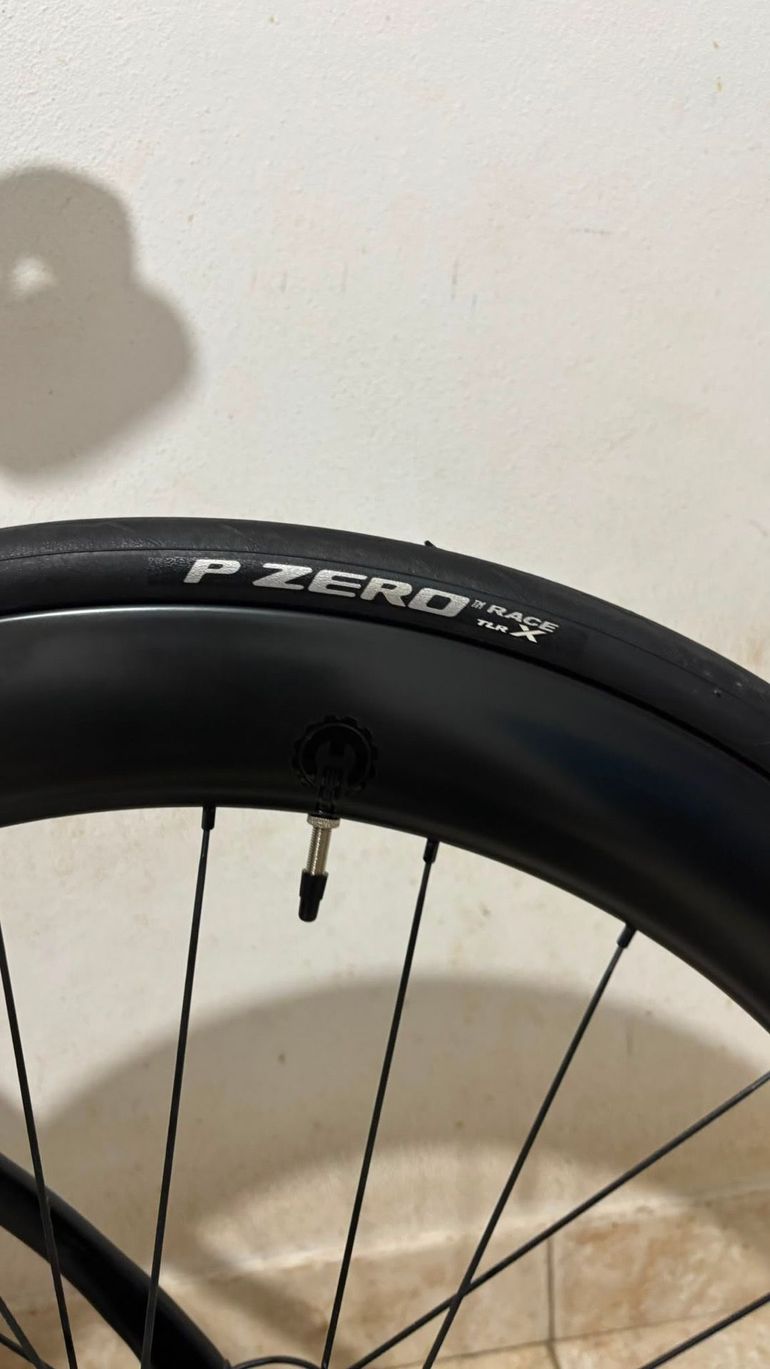 Pinarello Dogma Shimano Dura Ace Di2 2018 Road & Gravel usato, Nero — immagine 8 di 14