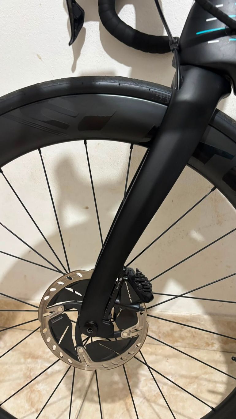 Pinarello Dogma Shimano Dura Ace Di2 2018 Road & Gravel usato, Nero — immagine 12 di 14