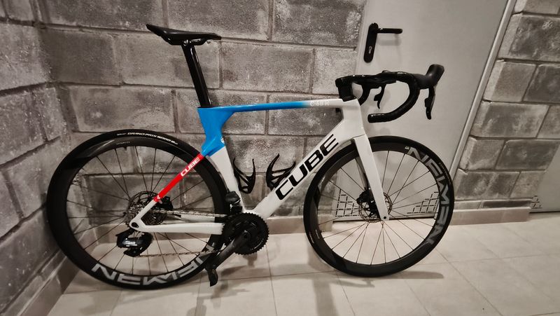 Used CUBE LITENING C:68X RACE 2022 2022 Road & Gravel