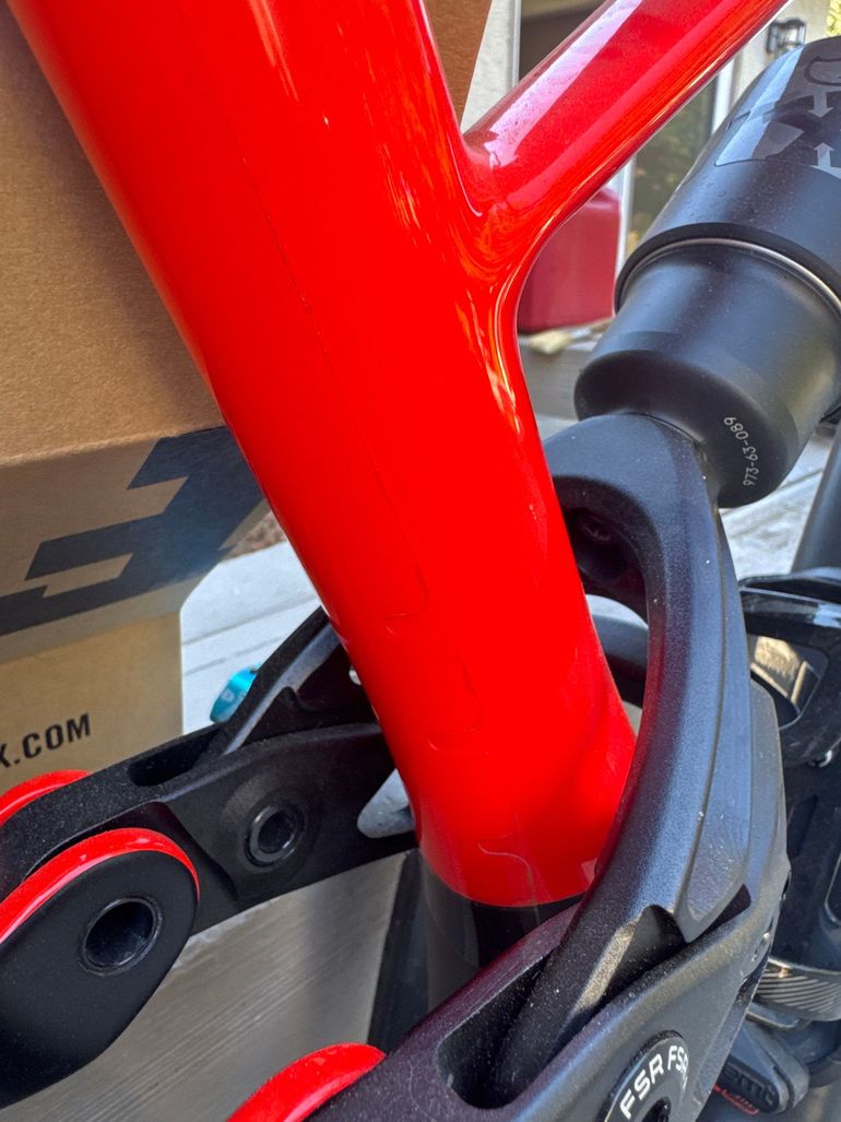 Used Specialized Enduro Pro 650b 2018 2018 Mountainbike, Red, 27.5 — image 6 of 7