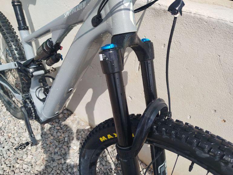 Gebrauchtes Specialized Turbo Levo SL 2 Comp Alloy 2025 Mountainbike, Hellgrau — Bild 4 von 8