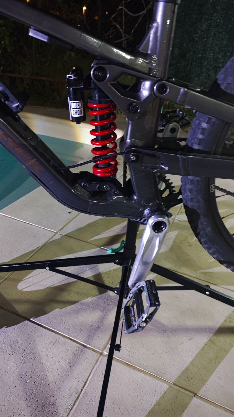 Brugt Trek Slash 8 Gen 6 2024 2024 Mountainbike — billede 3 af 4