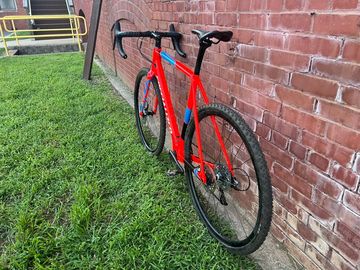 Used Specialized CruX Expert X1 2018 2018 Road & Gravel, Orange — image 8 of 10
