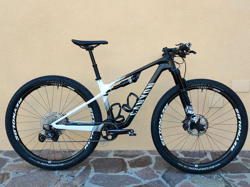 Gebrauchtes Canyon Lux World Cup 7 2023 2023 MTB