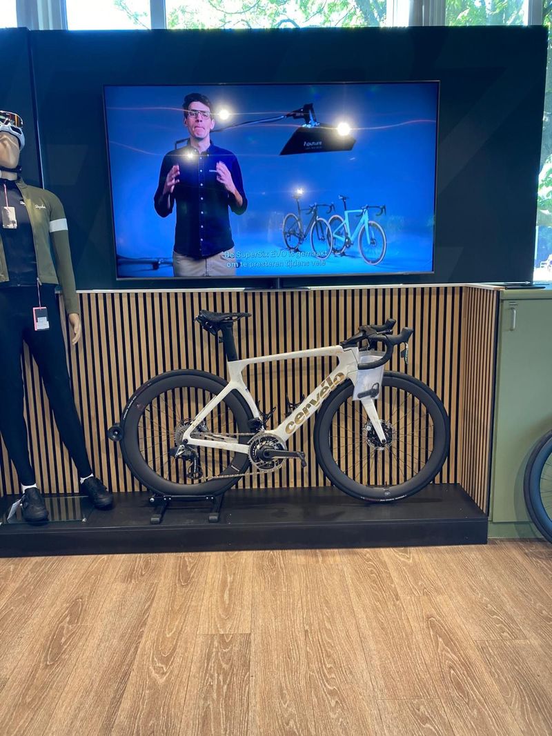 Käytetty Cervélo S5 Red eTap AXS 2024 2024 Road & Gravel