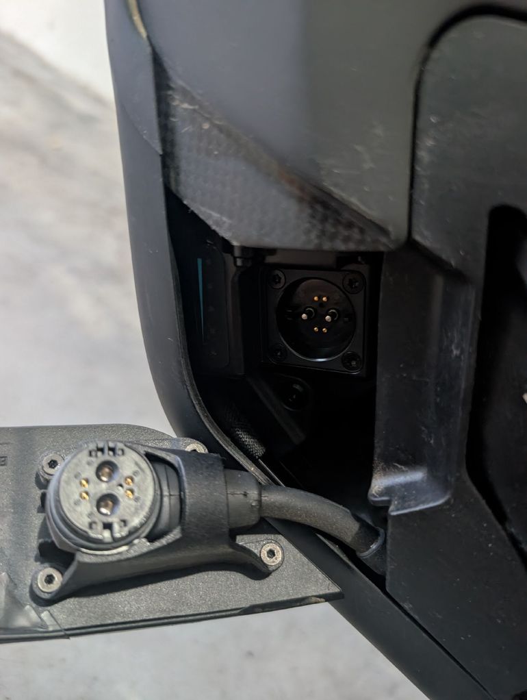 Used Canyon Torque:ON CF 7 2025 2025 Mountainbike, Black, 29, 27.5 — image 9 of 21