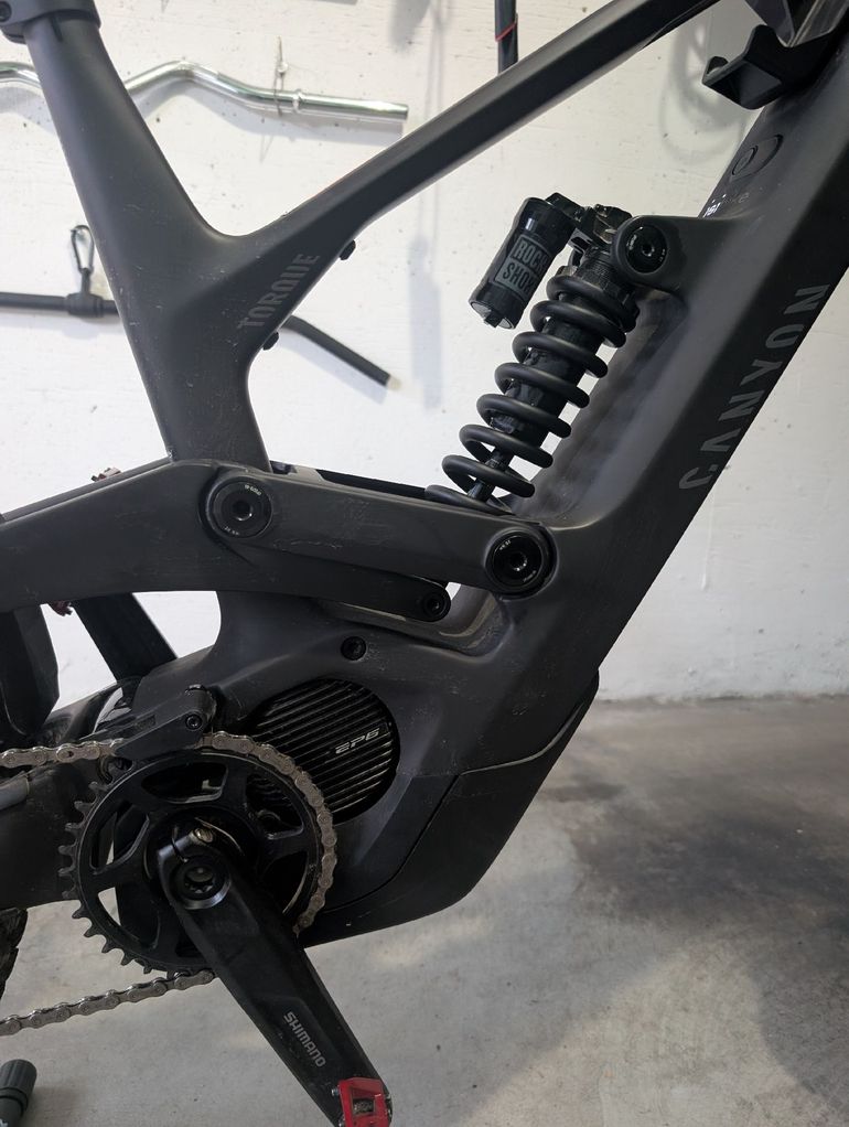 Used Canyon Torque:ON CF 7 2025 2025 Mountainbike, Black, 29, 27.5 — image 6 of 21