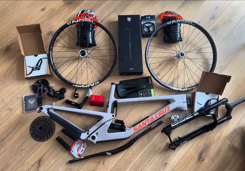 Używany Santa Cruz NOMAD GX AXS / Air / RSV / Carbon C / MX 2023 Frameset 2023 MTB