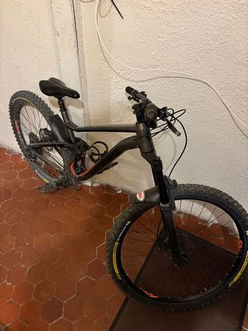 Lapierre ZESTY AM 3.0 2019 2019 Mountainbike usato, Grigio chiaro — immagine 2 di 3