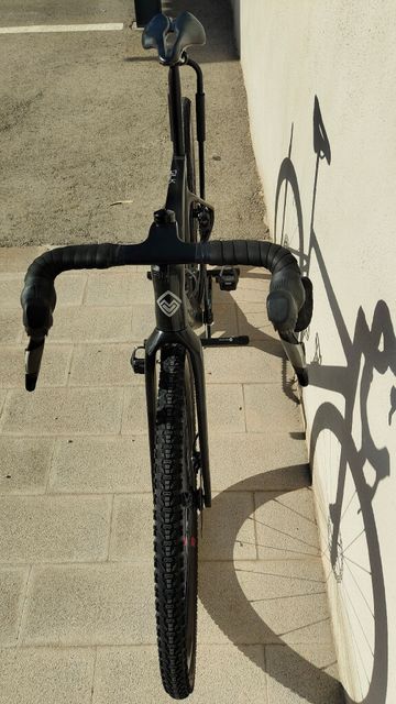 Megamo Silk SRAM Rival eTap AXS 2024 Road & Gravel usato, Nero — immagine 9 di 11