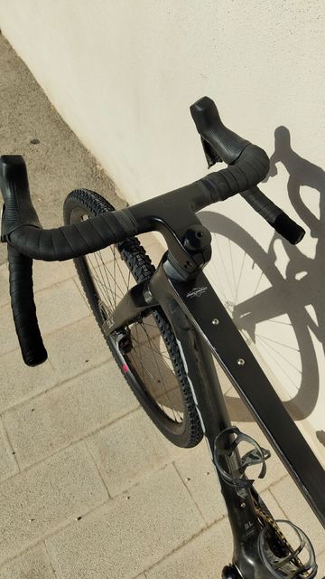 Megamo Silk SRAM Rival eTap AXS 2024 Road & Gravel usato, Nero — immagine 5 di 11