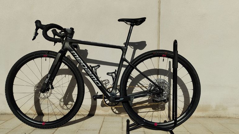 Megamo Silk SRAM Rival eTap AXS 2024 Road & Gravel usato, Nero — immagine 2 di 11