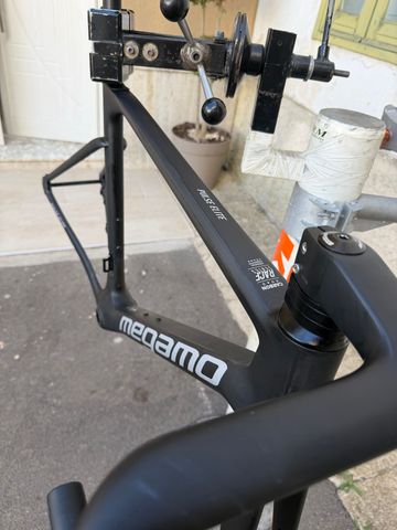 Megamo PULSE ELITE 05 SH12 2024 Frameset 2024 Road & Gravel usato, Nero — immagine 8 di 8