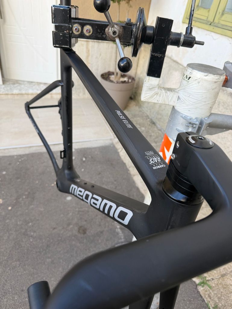 Megamo PULSE ELITE 05 SH12 2024 Frameset 2024 Road & Gravel usato, Nero — immagine 8 di 8