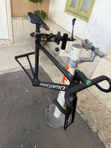 Megamo PULSE ELITE 05 SH12 2024 Frameset 2024 Road & Gravel usato, Nero — immagine 5 di 8
