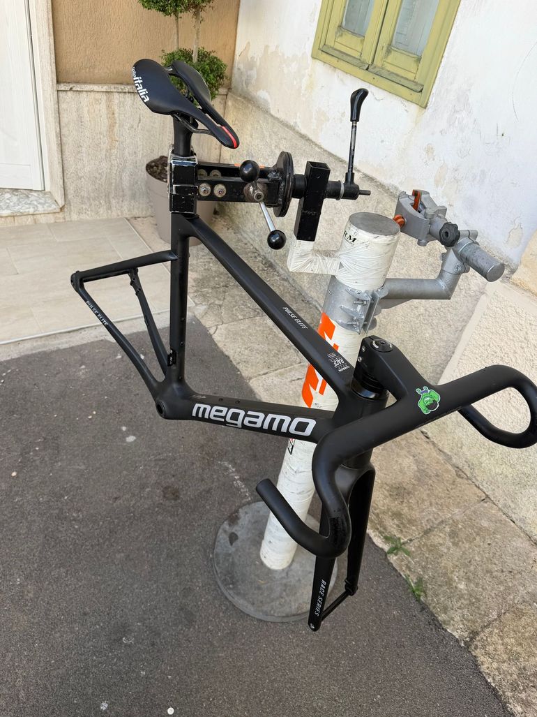 Megamo PULSE ELITE 05 SH12 2024 Frameset 2024 Road & Gravel usato, Nero — immagine 5 di 8