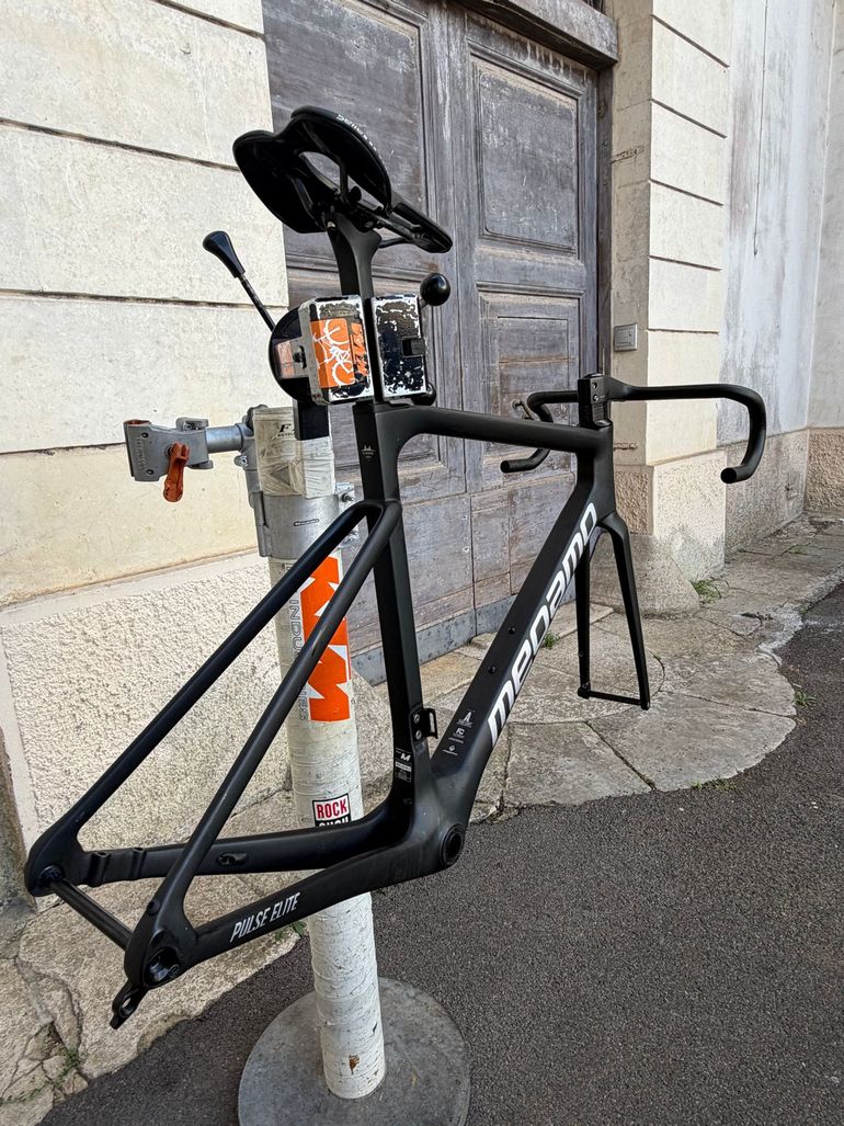 Megamo PULSE ELITE 05 SH12 2024 Frameset 2024 Road & Gravel usato, Nero — immagine 2 di 8