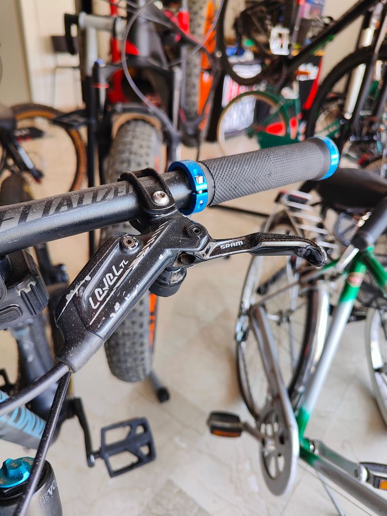 Tweedehands Specialized Epic Hardtail Comp 2022 2022 Mountainbike — afbeelding 3 van 5