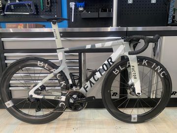 Brugt Factor ONE - SRAM FORCE w/ Power Meter 2026 2026 Road & Gravel — billede 2 af 6
