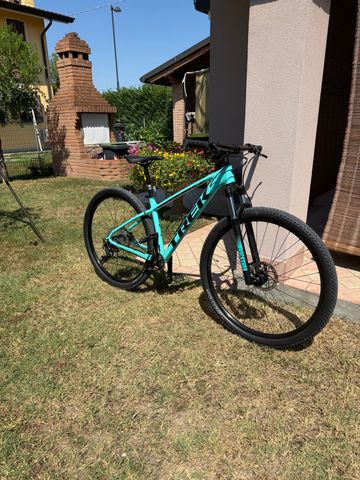 Brugt Trek Marlin 7 2022 2022 Mountainbike — billede 4 af 4