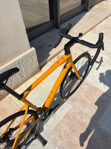 Tweedehands BMC Roadmachine 01 Mod 2022 2022 Road & Gravel — afbeelding 3 van 4