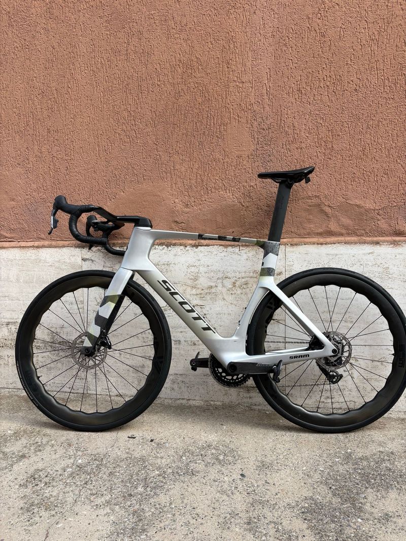 Used Scott Foil RC HMX Sram Force AXS powermeter 2023 Road & Gravel
