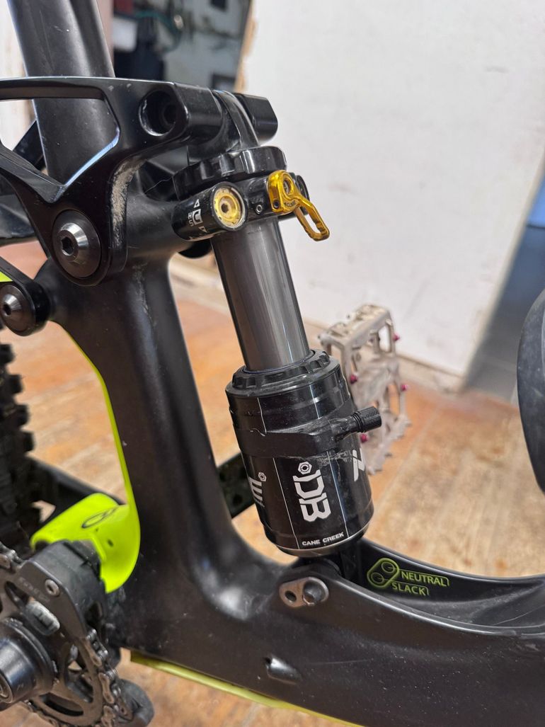 Used Knolly Warden Carbon 27, 5" (Gr. L) – DVO & Cane Creek 2017 Mountainbike, Black — image 9 of 10