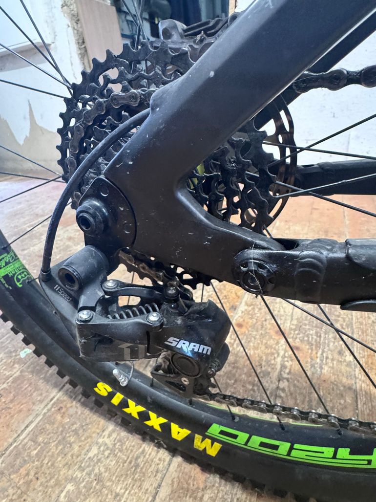 Used Knolly Warden Carbon 27, 5" (Gr. L) – DVO & Cane Creek 2017 Mountainbike, Black — image 5 of 10