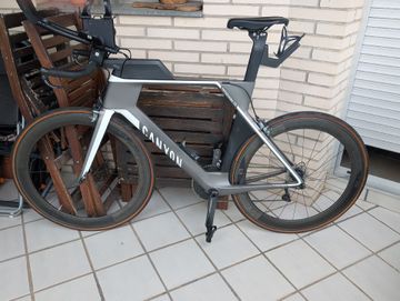 Canyon Speedmax Shimano Ultegra 2018 Road & Gravel usato, Grigio chiaro — immagine 2 di 11